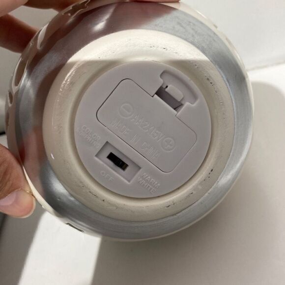 Ceramic Christmas Ornament Morphing Color Change & White Light Battery Operated - Picture 6 of 6